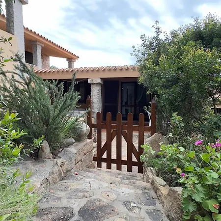 Casa Azul E Piscina Sardegna
